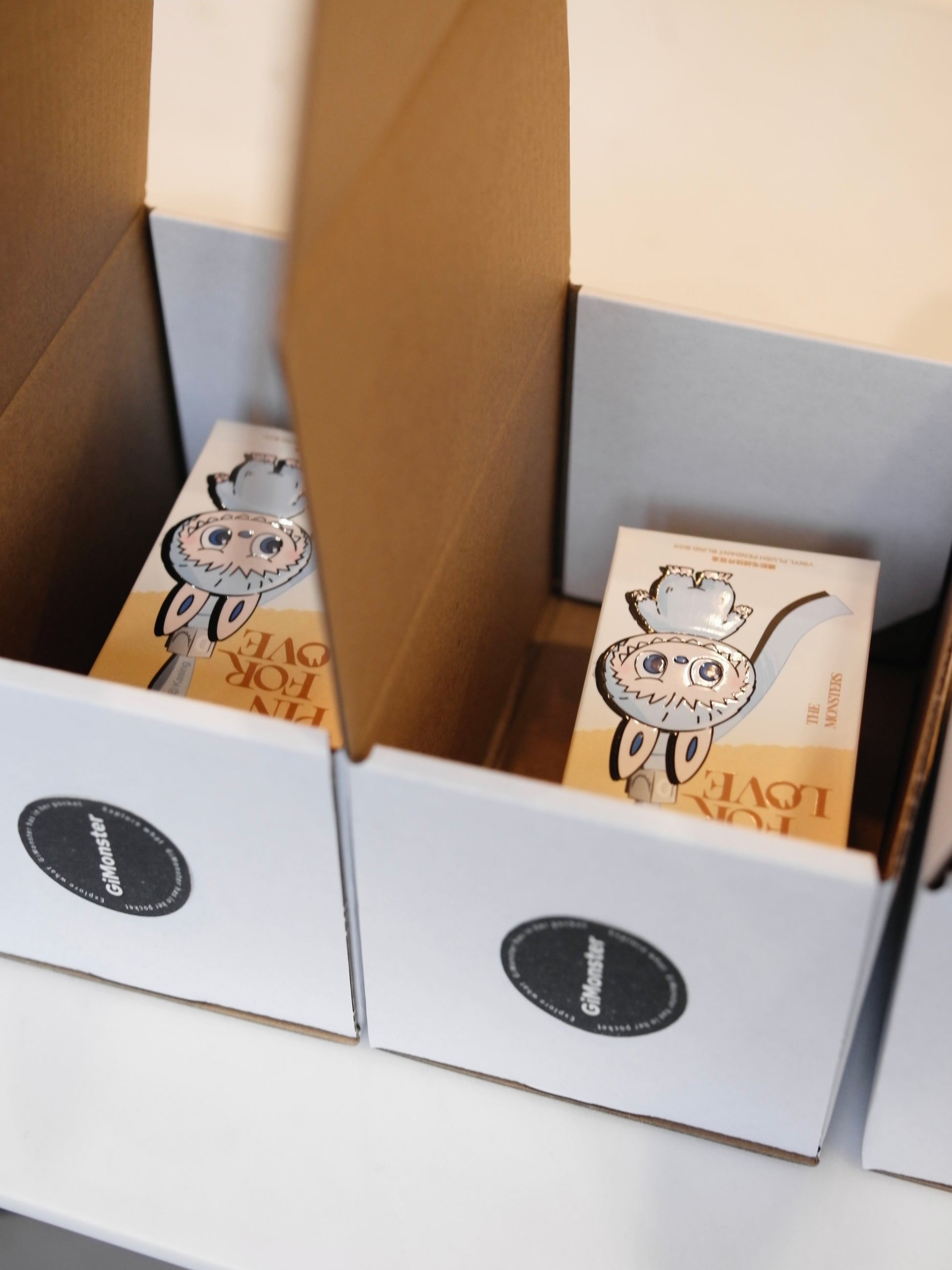 Labubu THE MONSTERS Pin for Love Series-Vinyl Plush Pendant Single Blind Box (A-M) Keychain