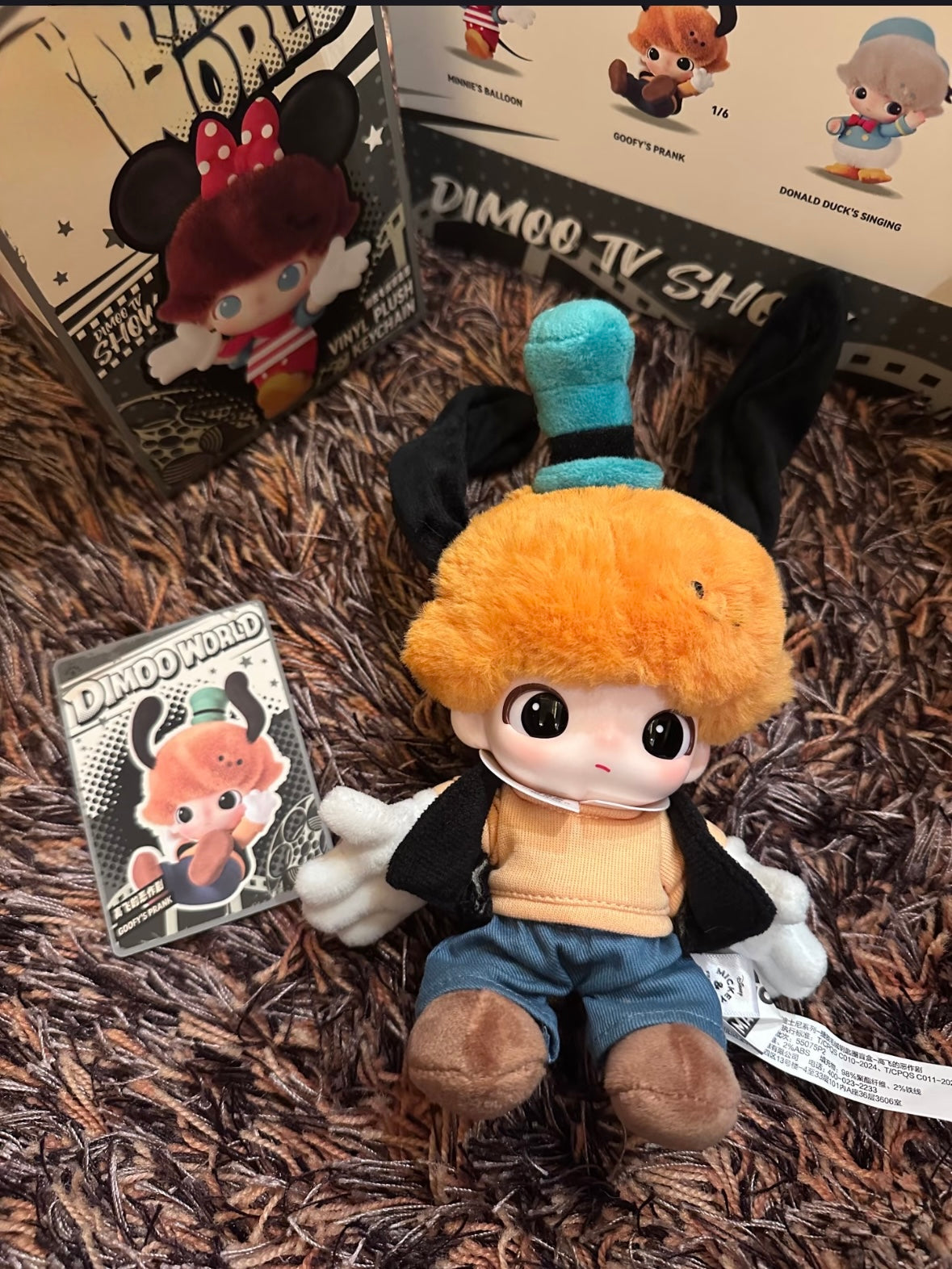DIMOO World x Disney Series - Goofy's Prank Vinyl Plush Keychain