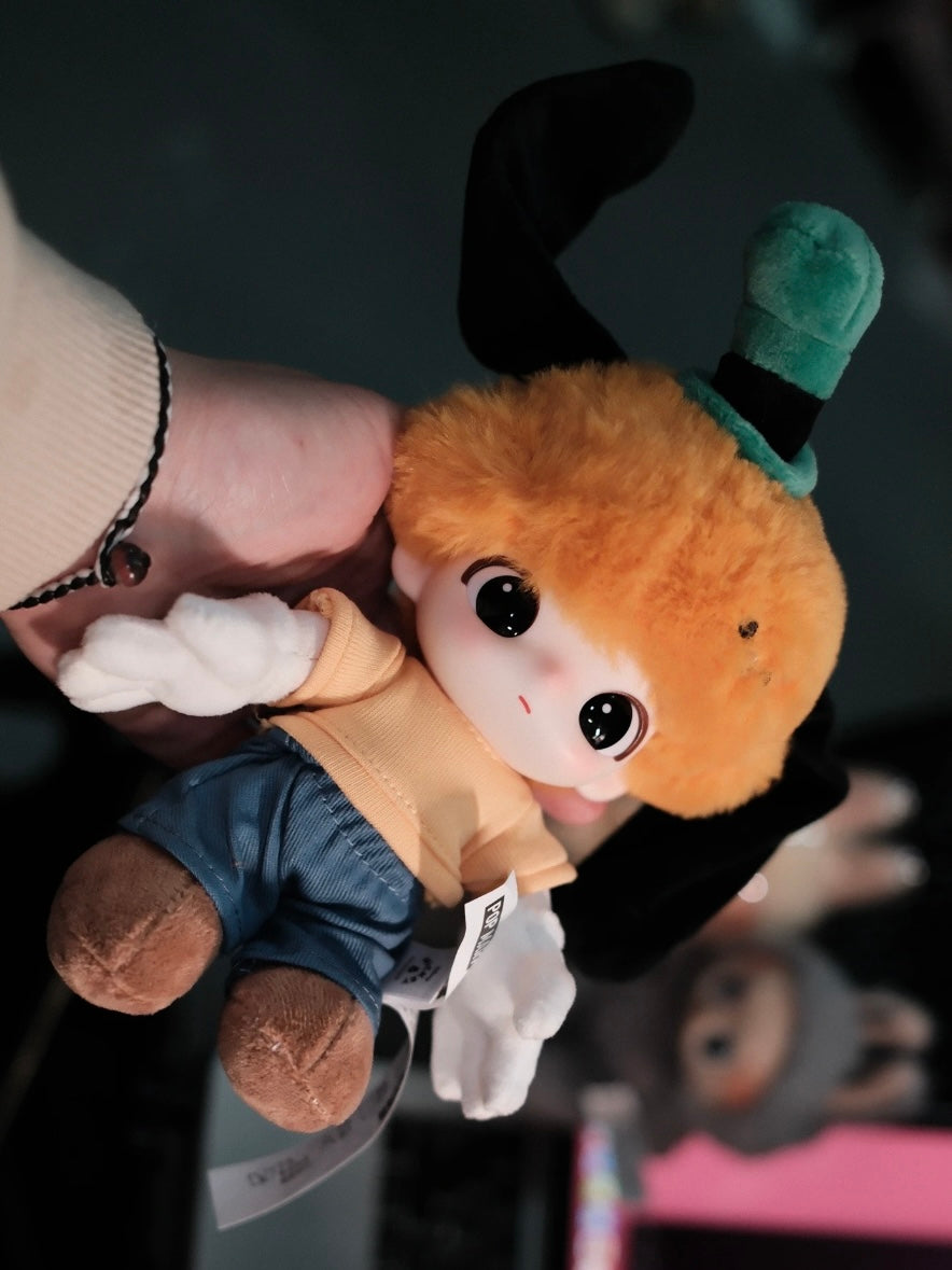 DIMOO World x Disney Series - Goofy's Prank Vinyl Plush Keychain