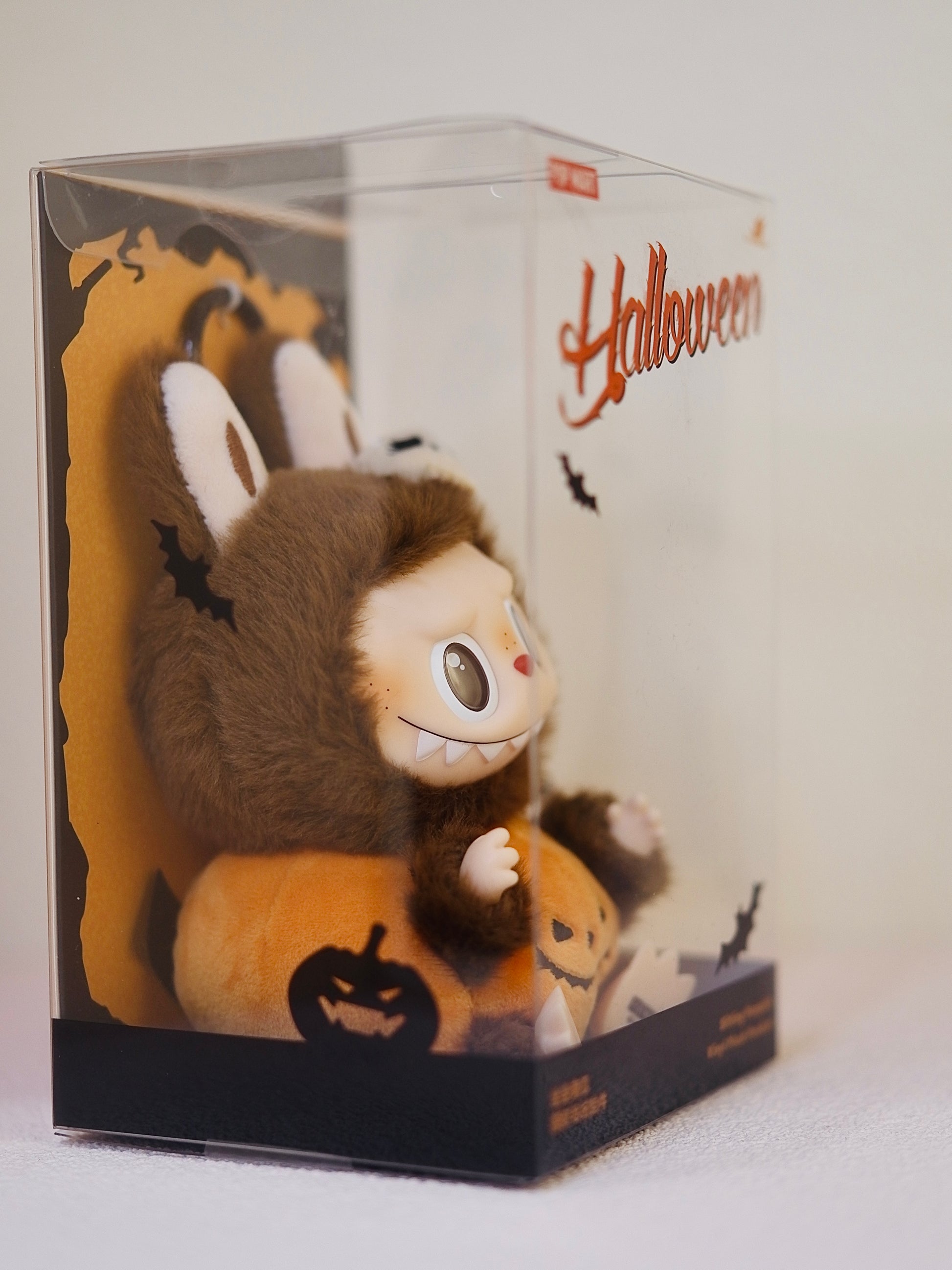 Labubu The Monsters- Happy Halloween Party Series Sitting Pumpkin Vinyl Plush Hanging Card