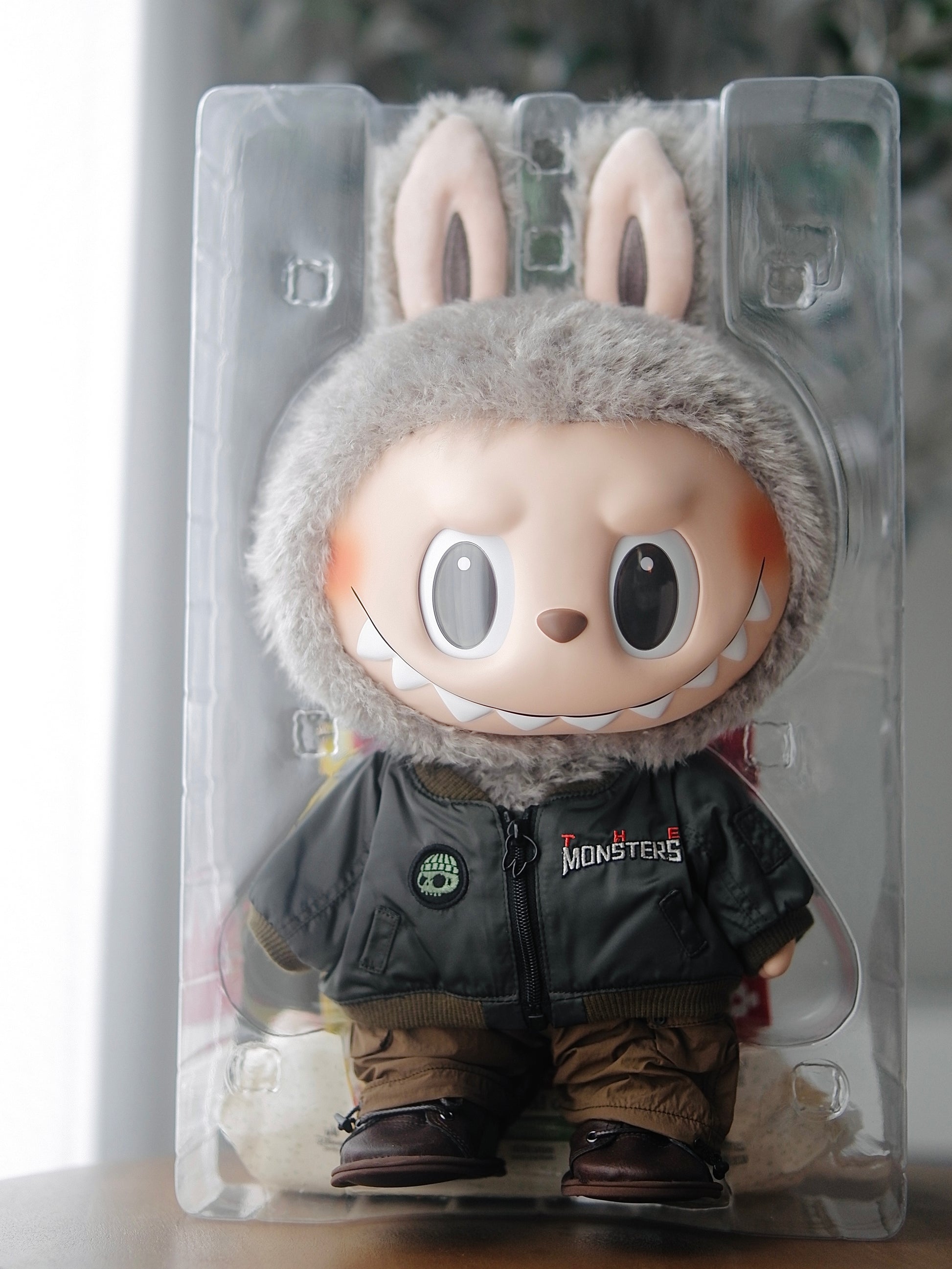 Labubu The Monsters Jump for Joy Vinyl Plush Doll (Limited to 3000 Worldwide)